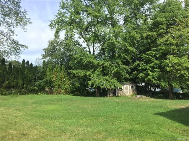 81Dydo Dr, Montville, CT 06382