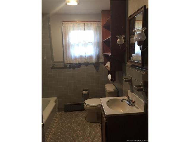 20Rankin Ct, Montville, CT 06382