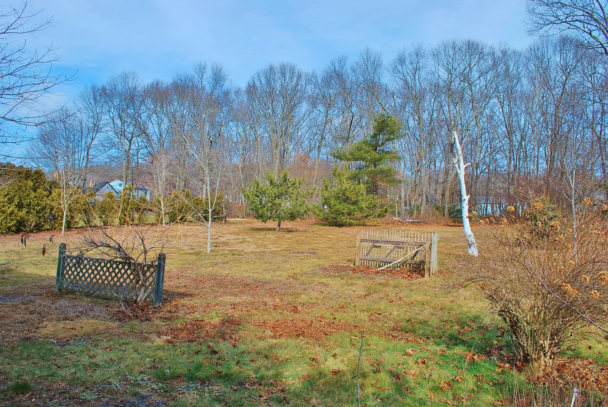33 Joy Lane, Uncasville, CT 06382