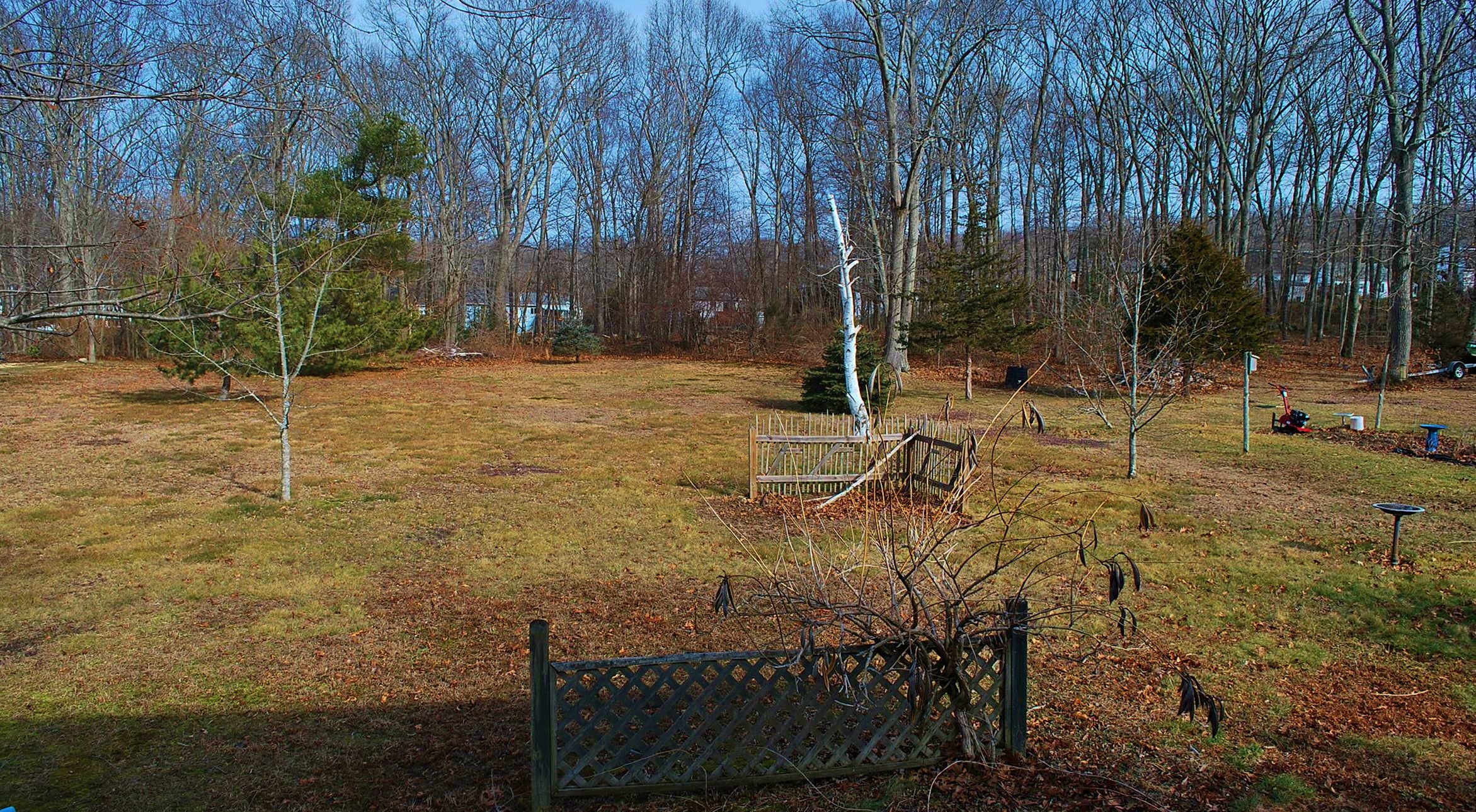 33 Joy Lane, Uncasville, CT 06382