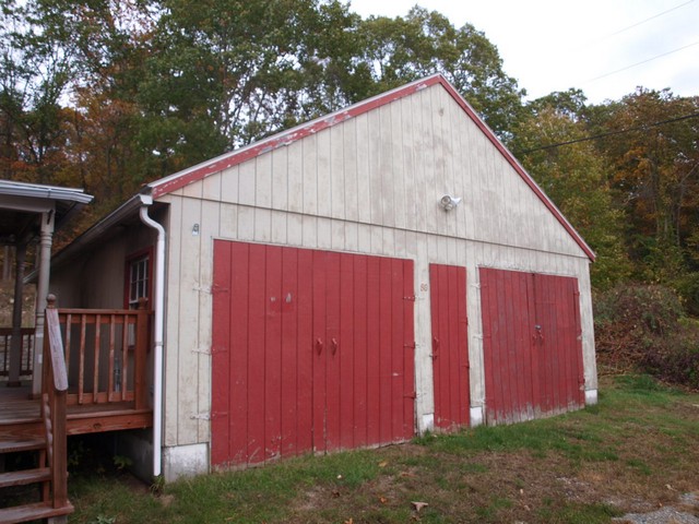 80 Fort Shantok RoUncasville, CT, 06382New London County