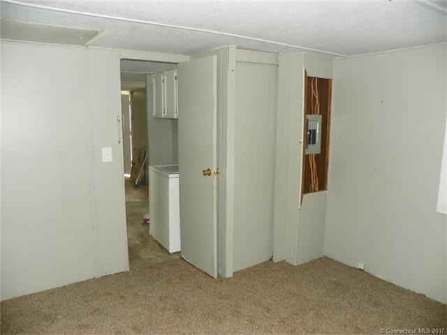 14 Terrace Dr, Waterford, CT 06385