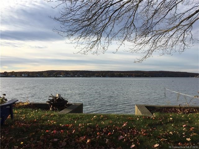 7Beach St West, Waterford, CT 06385