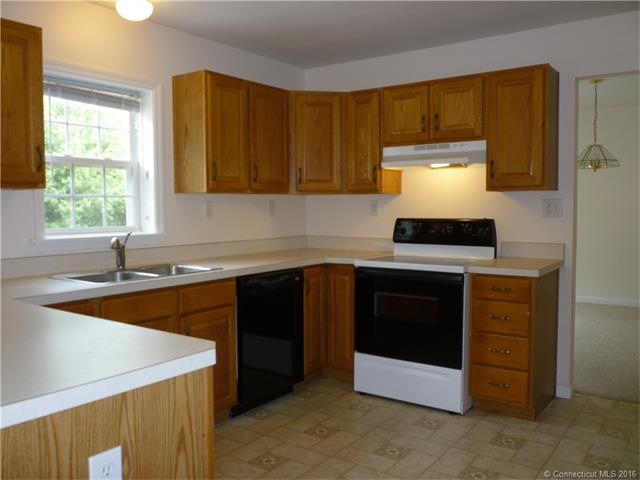 163 Shore Rd, Waterford, CT 06385