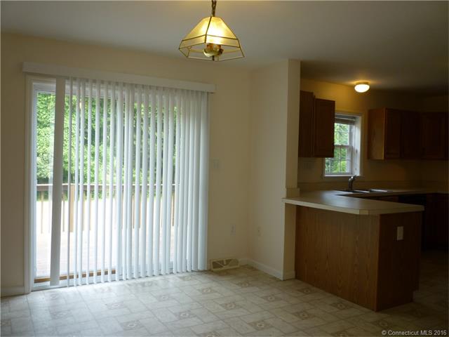 163 Shore Rd, Waterford, CT 06385