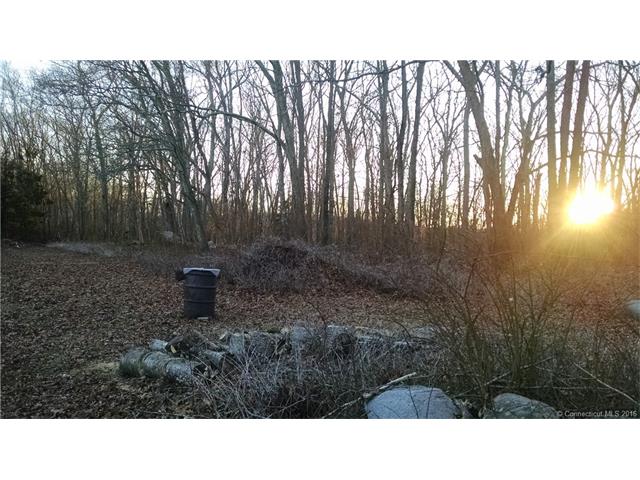 68 Mullen Hill Rd, Waterford, CT 06385