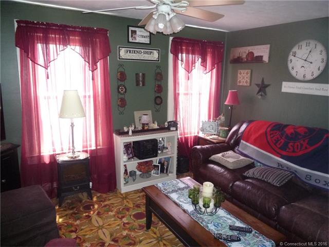 54 Miner Ave, Waterford, CT 06385