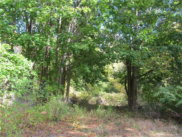 17 Avery Ln, Waterford, CT 06385