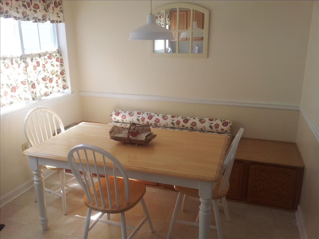 310 Boston Post Road, Waterford, CT 06385
