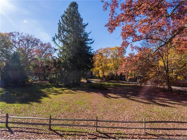 00 Riverside Dr, Waterford, CT 06385