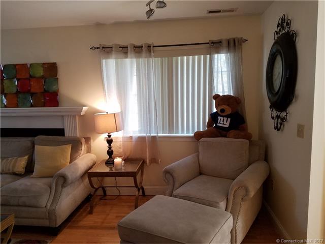 310 Boston Post Rd, Waterford, CT 06385