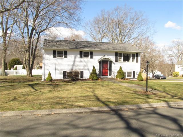 8Beverly Rd, Waterford, CT 06385