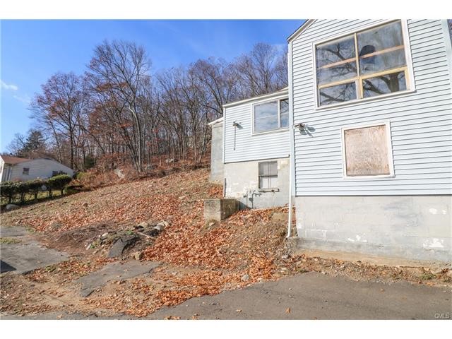 70 Hull Street, Ansonia, CT 06401