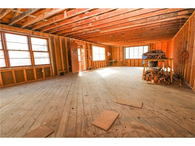 70 Hull Street, Ansonia, CT 06401