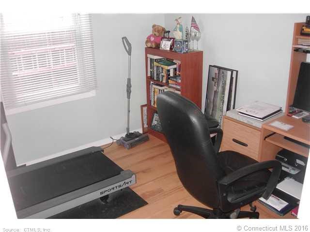 28Harris Rd, Ansonia, CT 06401