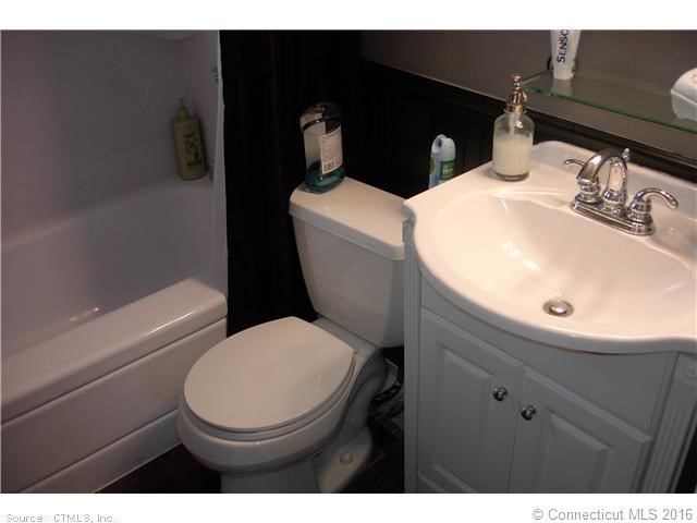 28Harris Rd, Ansonia, CT 06401
