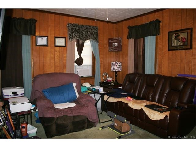 114Tremont St, Ansonia, CT 06401