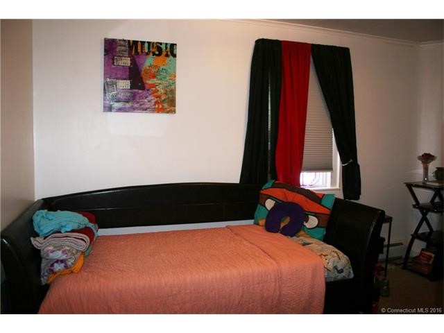 114Tremont St, Ansonia, CT 06401