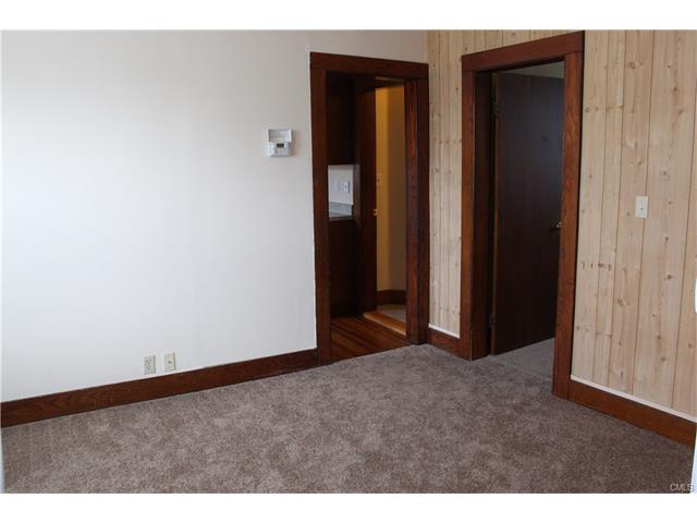 4 Avon Street, Ansonia, CT 06401