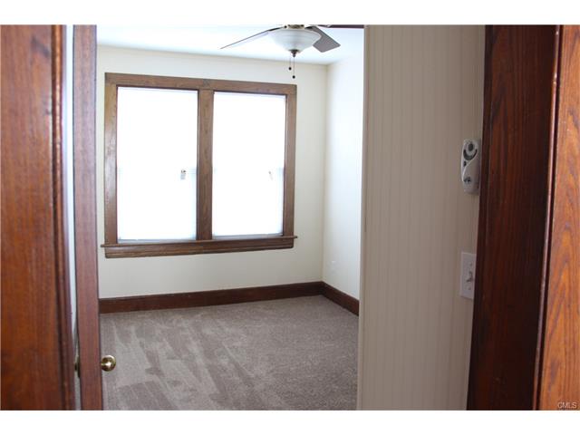 4 Avon Street, Ansonia, CT 06401