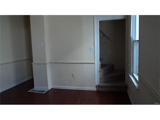 9 Crescent Street, Ansonia, CT 06401