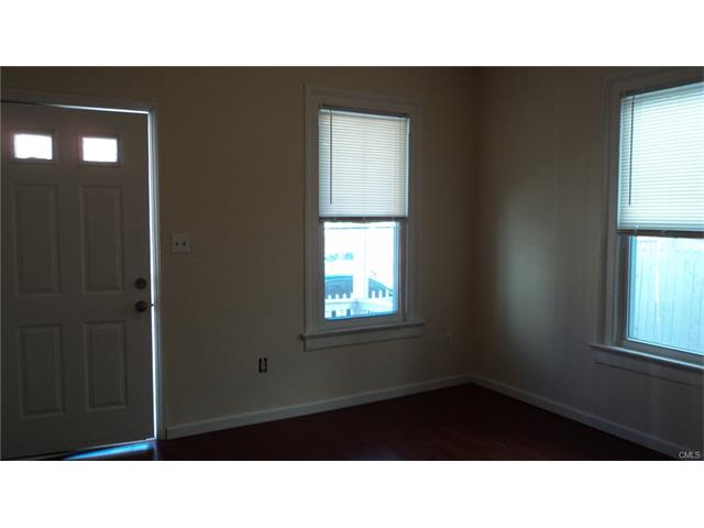 9 Crescent Street, Ansonia, CT 06401