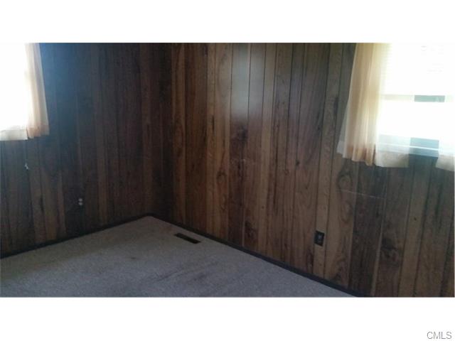 11 Harris Road, Ansonia, CT 06401