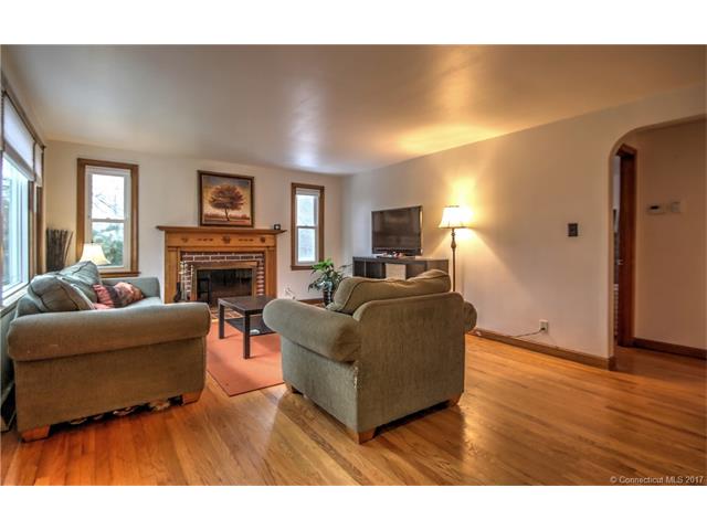 145Platt St, Ansonia, CT 06401
