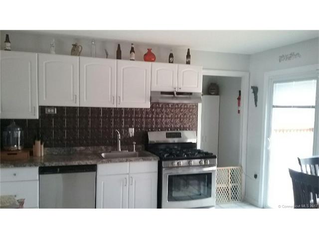 7 Belleview Ter, Ansonia, CT 06401