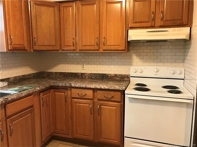 79f Briarwood Ln, Branford, CT 06405