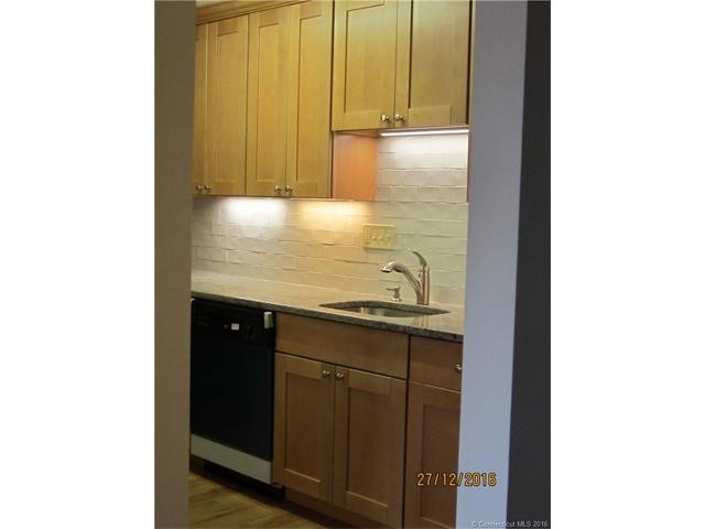 14Hamre Ln #B, Branford, CT 06405