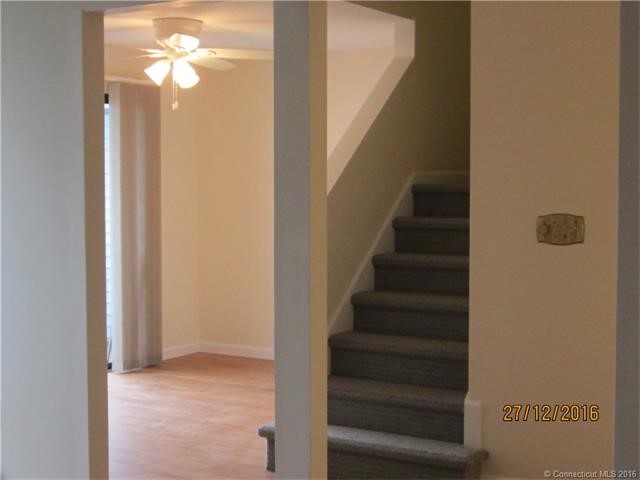 14Hamre Ln #B, Branford, CT 06405