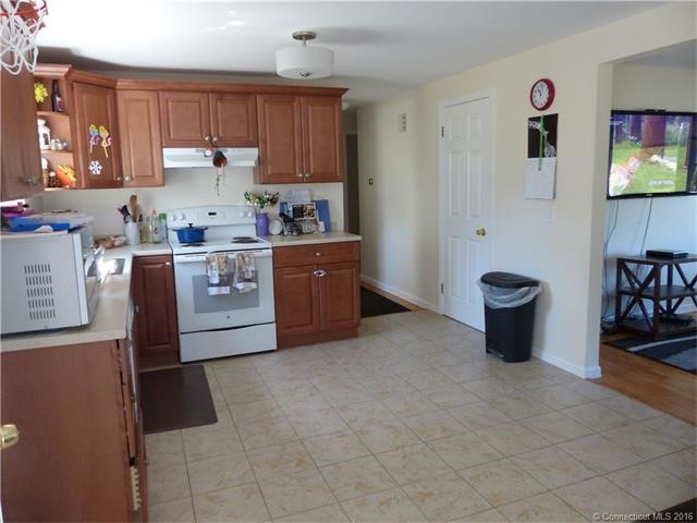 33Gilbert Ln #1, Branford, CT 06405