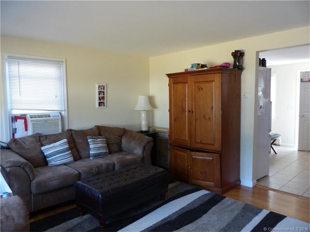 33Gilbert Ln #1, Branford, CT 06405