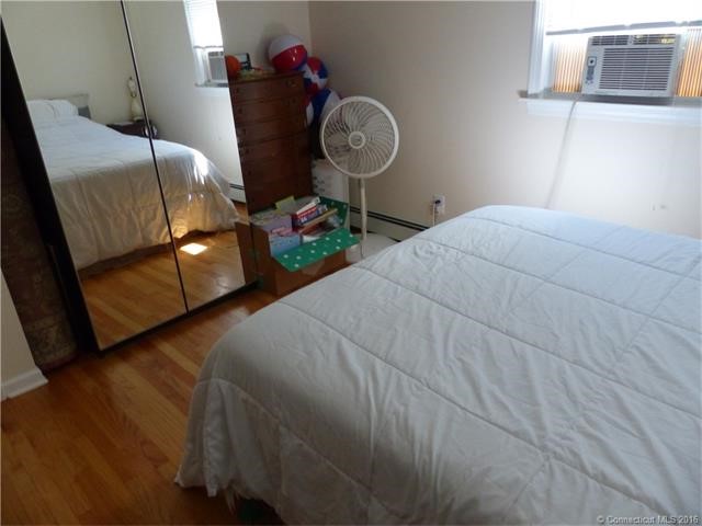 33Gilbert Ln #1, Branford, CT 06405