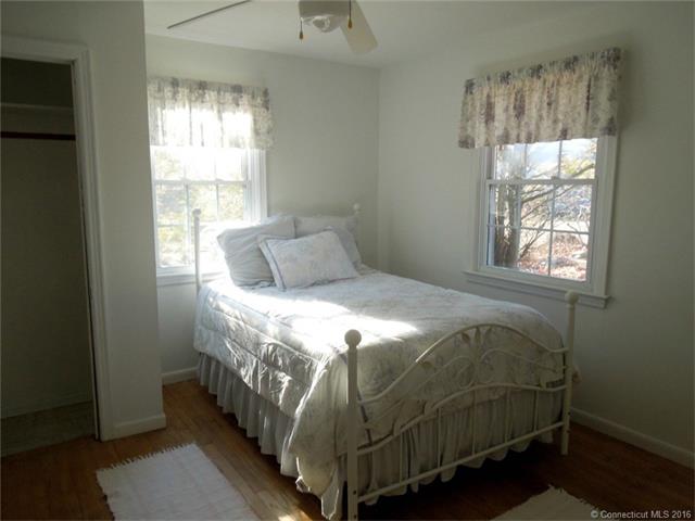 81 Waverly Park Rd, Branford, CT 06405