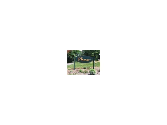 16 Pineview Dr, Branford, CT 06405