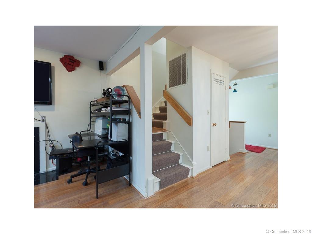 217 Blueberry Ln, Branford, CT 06405
