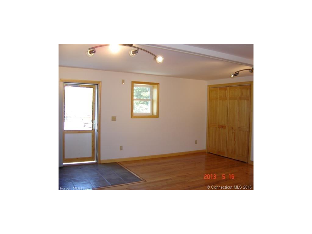 69B Damascus Rd, Branford, CT 06405
