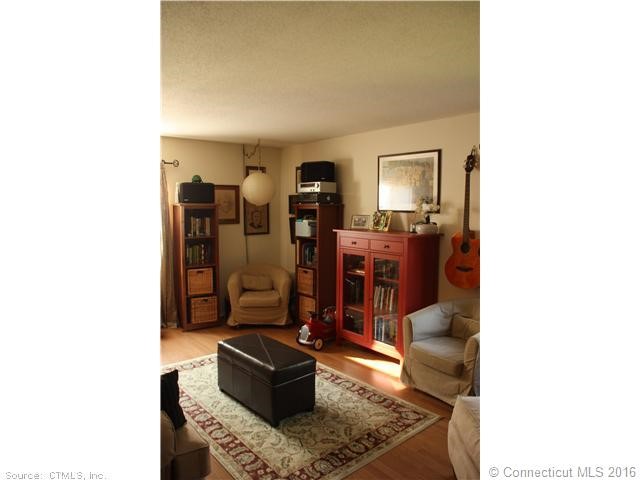 6Stonegate #A, Branford, CT 06405