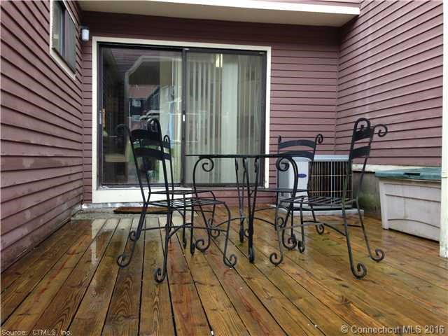6Stonegate #A, Branford, CT 06405