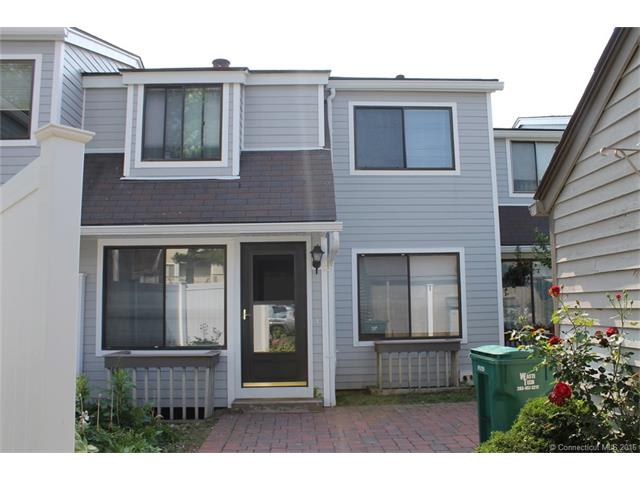 16 Peddlers Dr, Branford, CT 06405
