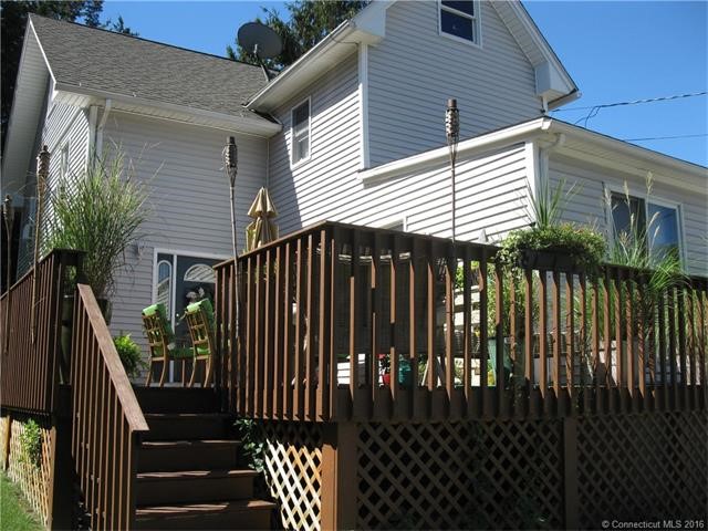 23Lanphiers Cove Rd, Branford, CT 06405