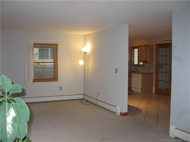23Lanphiers Cove Rd, Branford, CT 06405