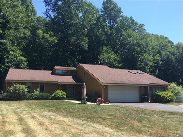 43Short Rocks Rd, Branford, CT 06405