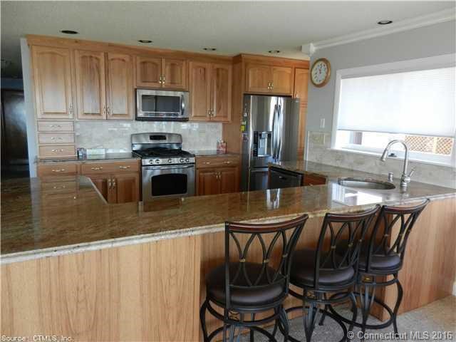 20Summer Island Pt, Branford, CT 06405