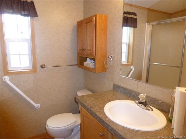 19 Leetes Island Rd #24, Branford, CT 06405