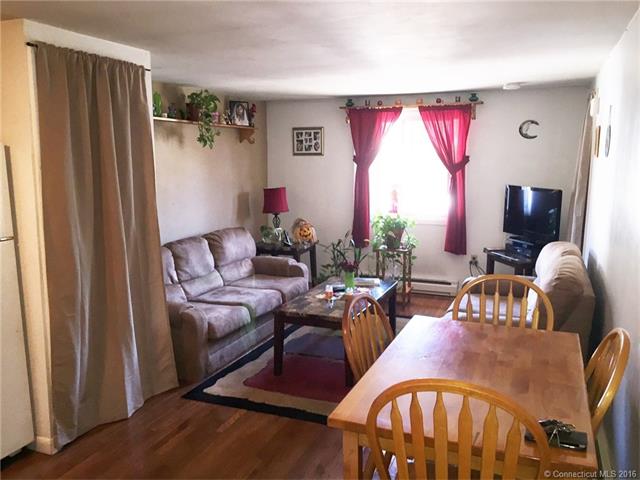 10 Russell St, Branford, CT 06405