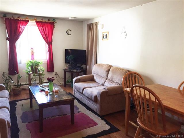 10 Russell St, Branford, CT 06405