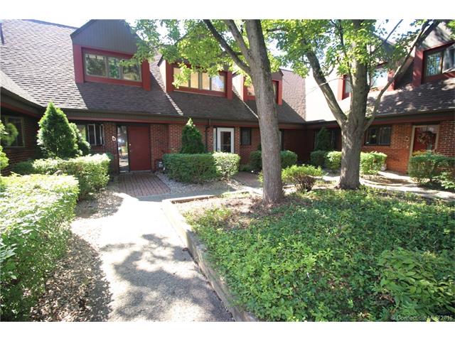 3 Montoya Dr, Branford, CT 06405